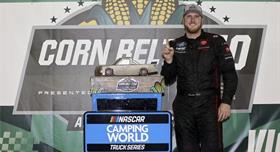 Austin Hill survives overtime, wins inaugural Truck Series race at Knoxville